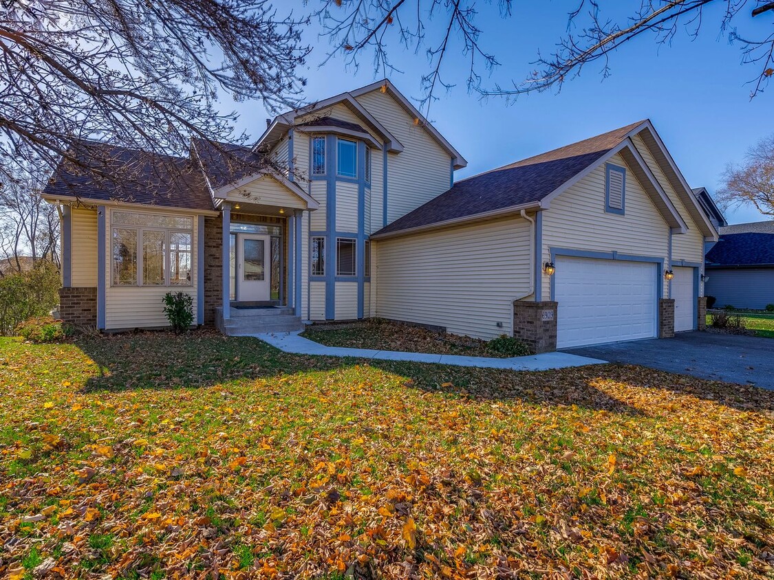 Freshly Remodeled 3bd, 4ba Two Story home House Rental in