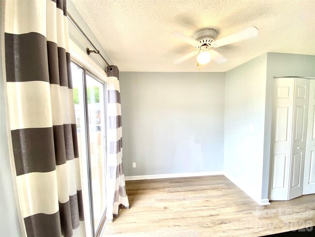 Foto del edificio - 1931 Lancer Ct