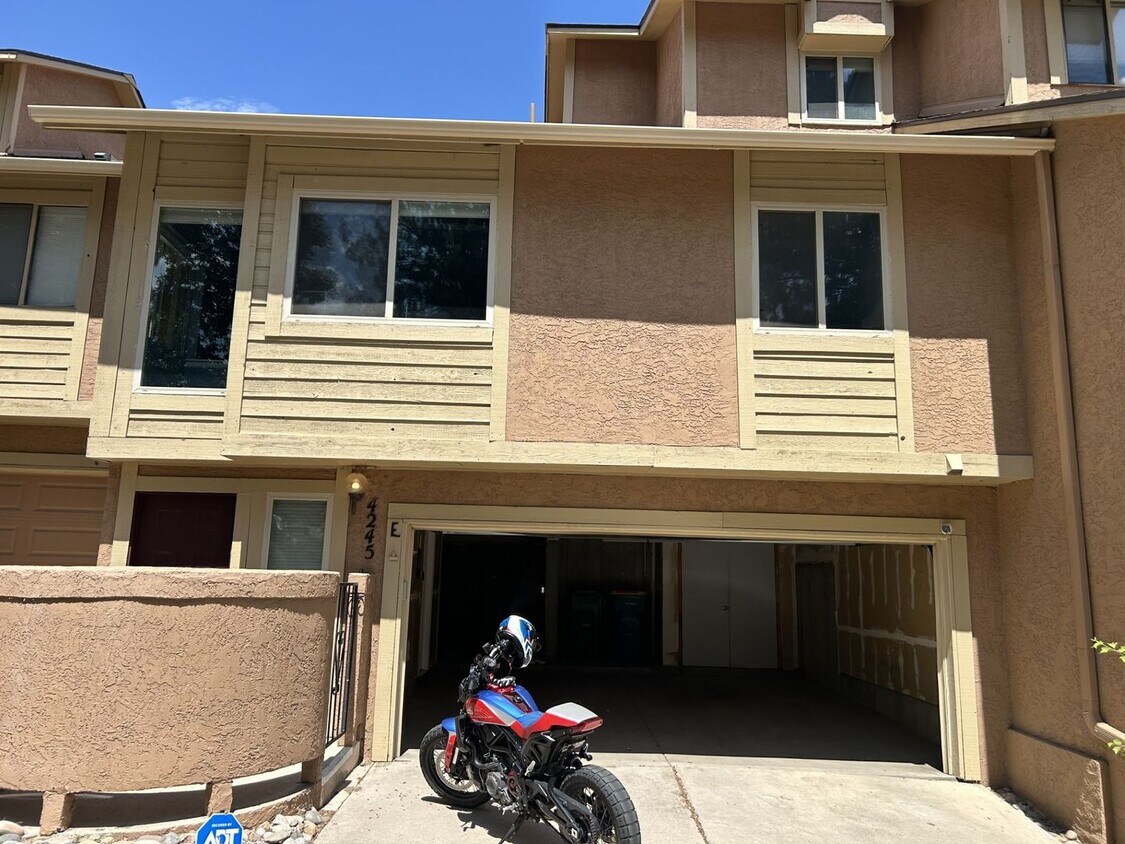 Photo - 4245 Autumn Heights Dr Unit E