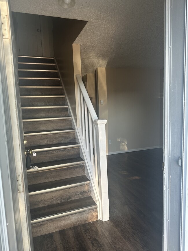 Building Photo - 4885 Basswood Dr