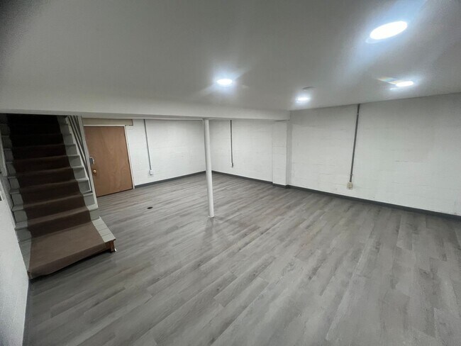 Foto del edificio - 148 N Broadleigh