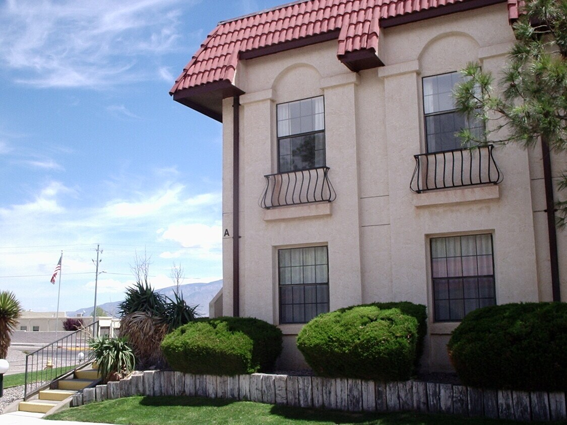 815 Country Club Dr SE, Rio Rancho, NM 87124 Condo for Rent in Rio