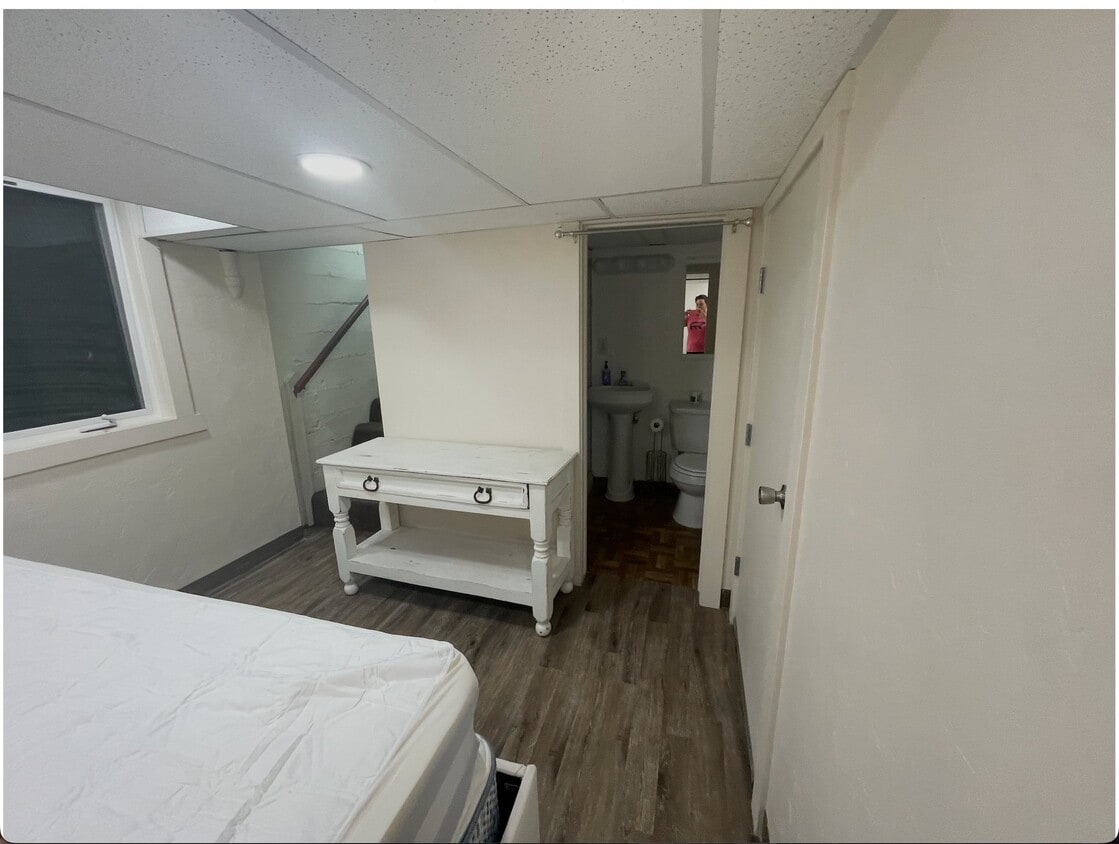 Building Photo - 58 W 400 S