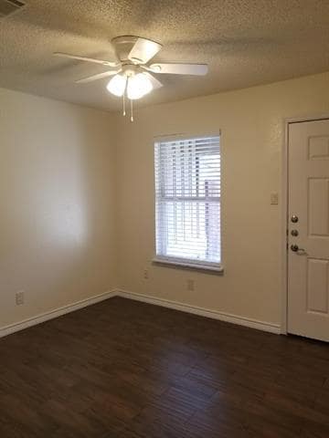 Building Photo - 7300 NE Loop 820