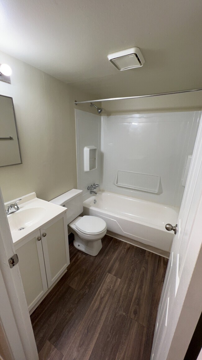 Foto del edificio - Davis Creek Apartments