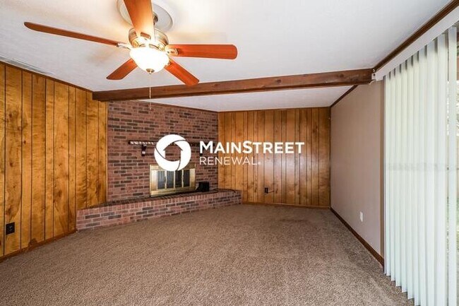 Building Photo - 4 Bedroom Pet-Friendly Home in Louisville,...