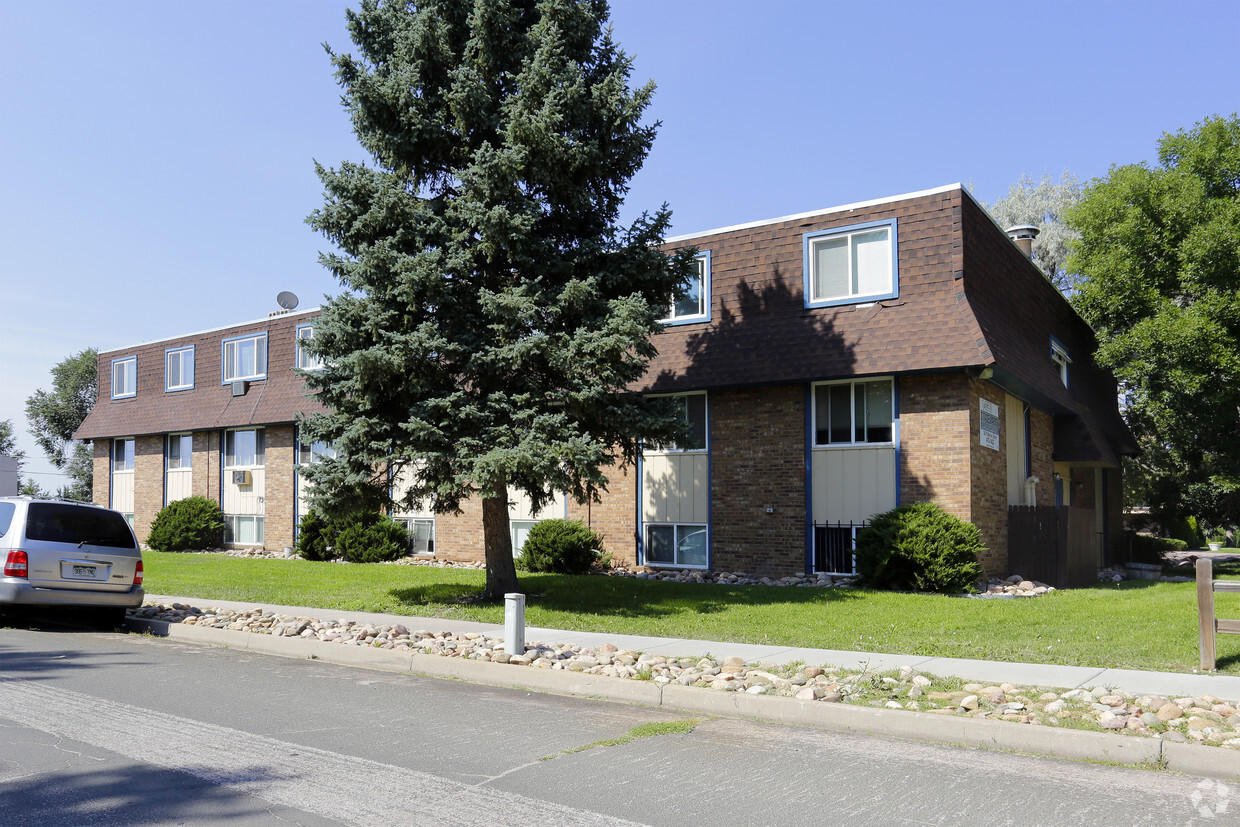 Primary Photo - Citadel Arms Apartments