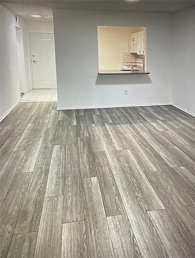 Foto principal - 7800 Camino Real