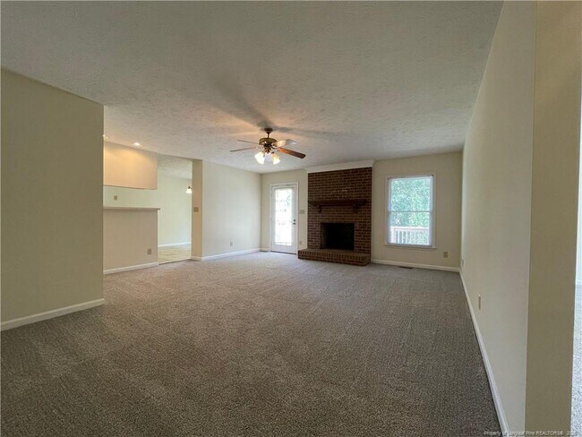 Building Photo - 6124 Garden Ct