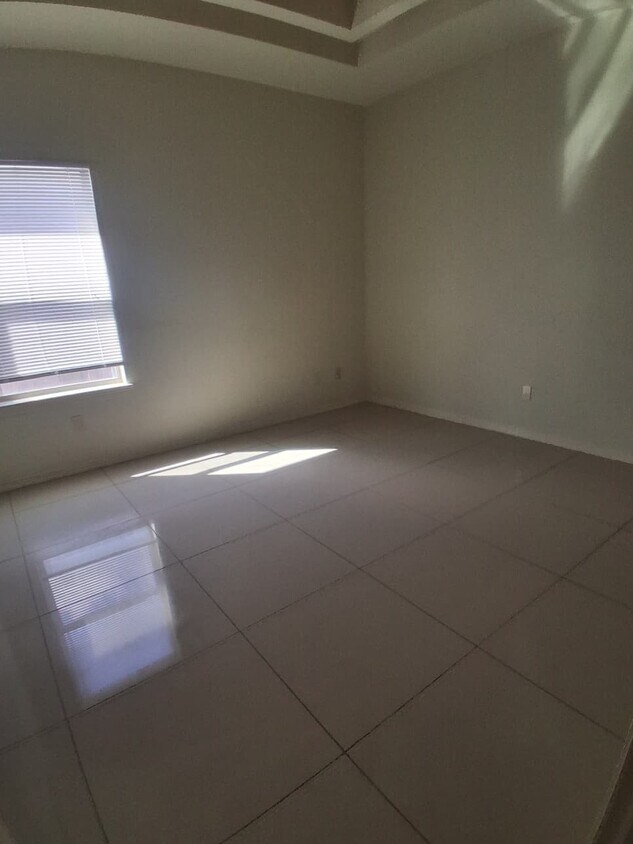 Foto del edificio - 1705 W Smith Dr