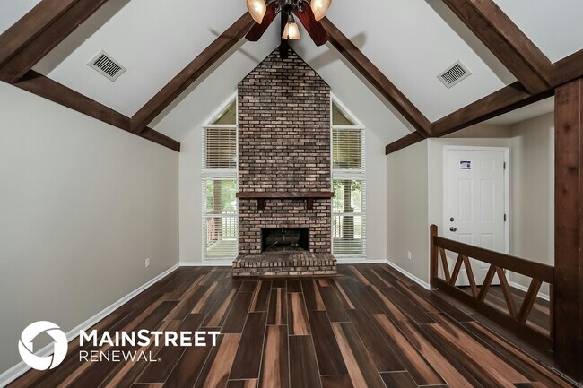 Building Photo - 2064 Edenwood Dr