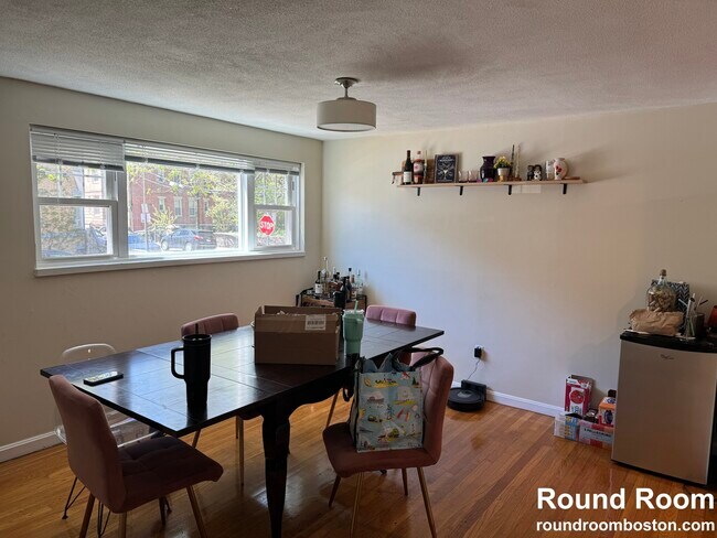 Foto del edificio - 137 Glenville Ave