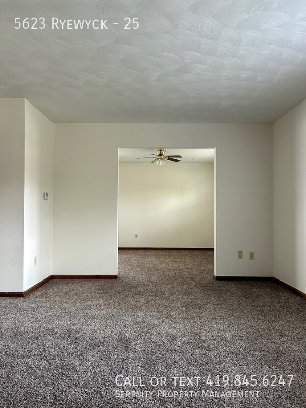 Foto del edificio - 5623 Ryewyck Dr