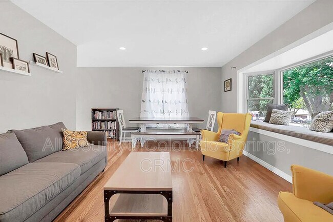 Foto del edificio - 723 N Logan Ave