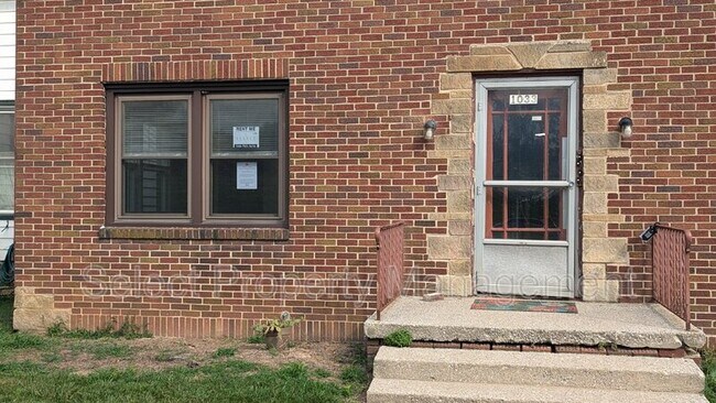 Building Photo - 1033 Edgewater Ave