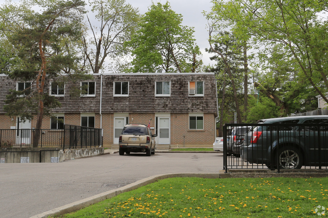 Primary Photo - 16 Normark Dr