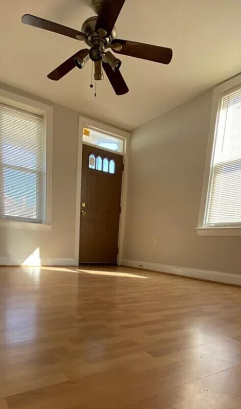 Building Photo - 916 S 58th St