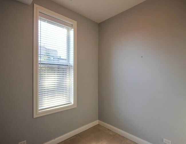 Foto del edificio - 1615 N Wood St
