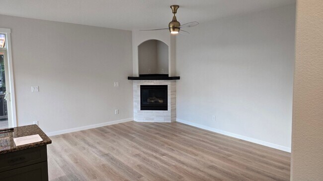 Foto del edificio - Spacious 3 Bedroom – Move-In Ready!