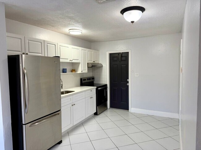 Building Photo - 1454 SW 33rd St