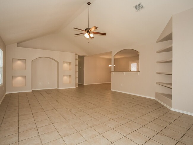 Building Photo - 18719 Reynolds Park Dr