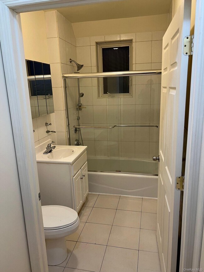 Foto del edificio - 217 Graff Ave