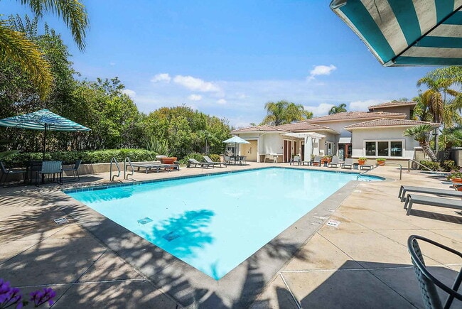 Building Photo - Pinnacle at Otay Ranch