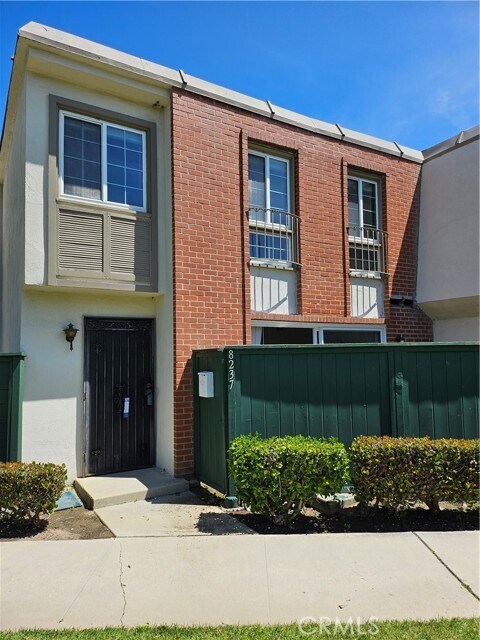 Building Photo - 8237 Haseltine Green