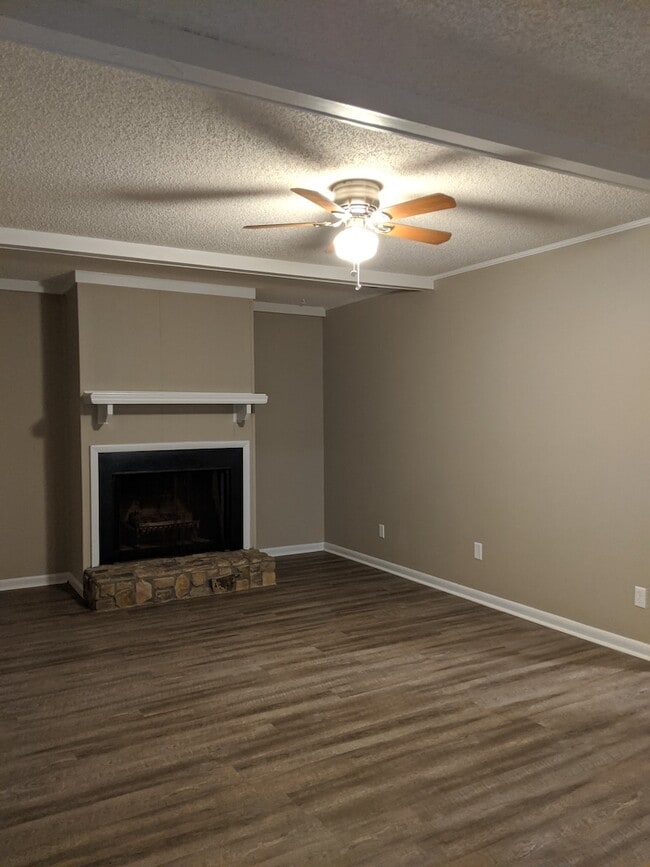 Building Photo - 4007 Fritz Ln