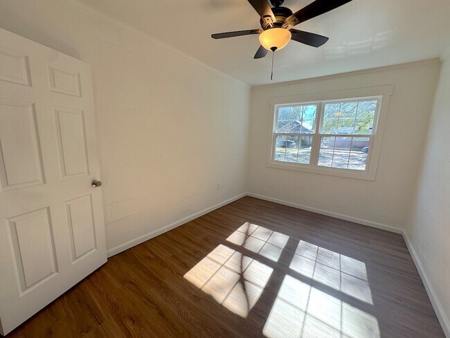 Foto del edificio - 1408 E 51st St