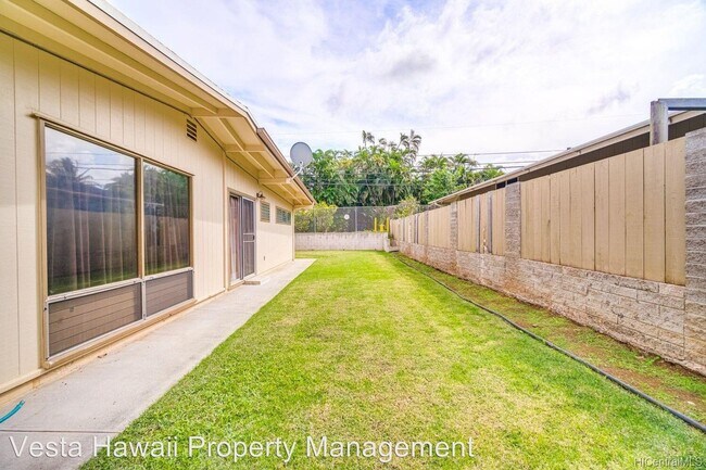 Building Photo - 4 br, 2 bath House - 1050 Maunawili Rd.