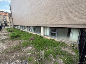 Building Photo - 130 Linwood Ave