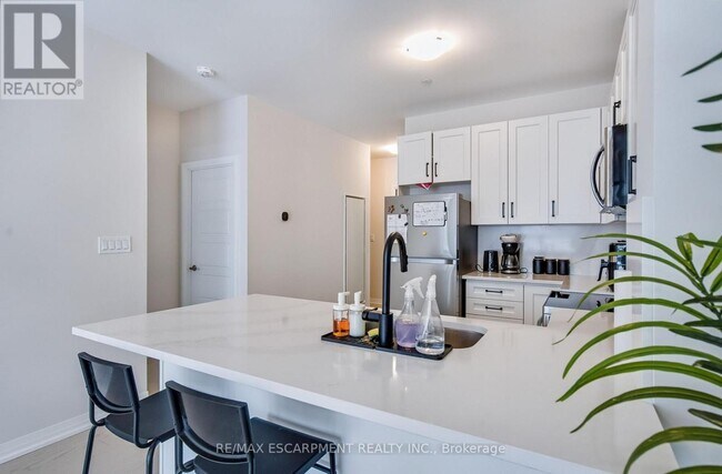 Building Photo - 3265-3265 Carding Mill Trail