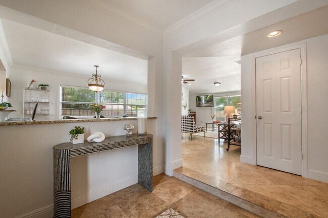 Building Photo - 3 bedroom 2.5 bath pool home in Winter Par...