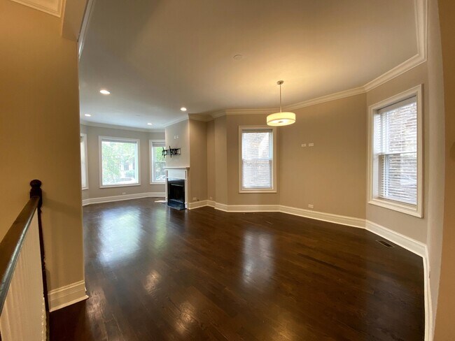 Foto del edificio - 3728 N Magnolia Ave