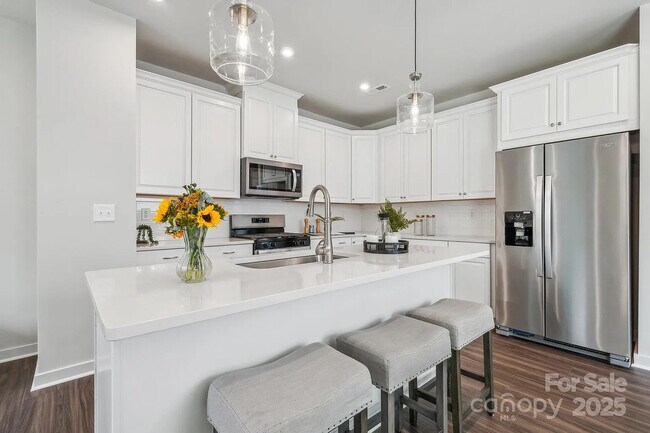 Foto del edificio - 3126 Finchborough Ct
