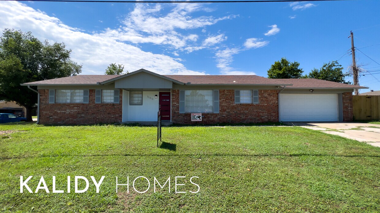 Primary Photo - 1100 SW 70th St
