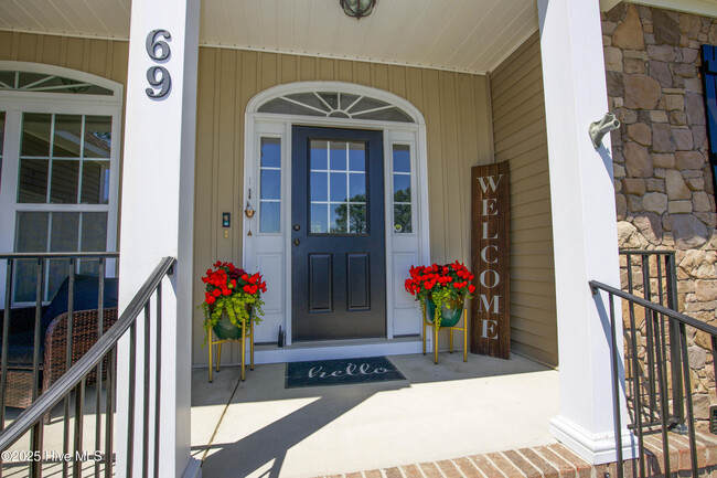 Building Photo - 69 Quail Hollow