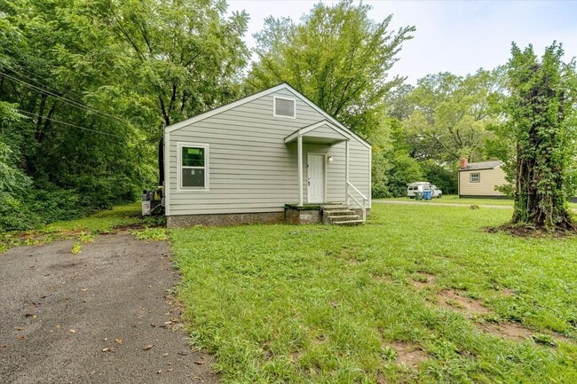 Building Photo - Spacious 1-Bedroom in Convenient Chattanoo...