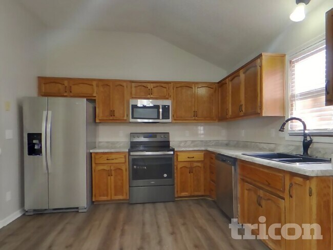 Foto del edificio - 8835 NE 73rd Ct
