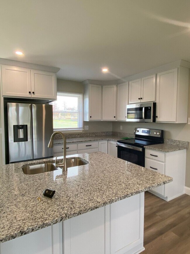 Foto del edificio - Updated Two Bedroom Home with Many Features!