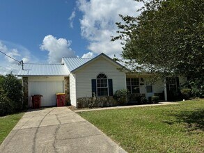 Building Photo - 2870 Aplin Rd