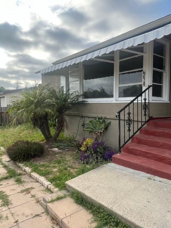 Foto del edificio - 6814 Waite Dr