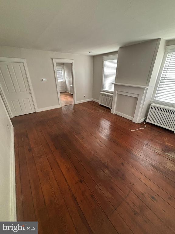 Foto del edificio - 74 S Main St