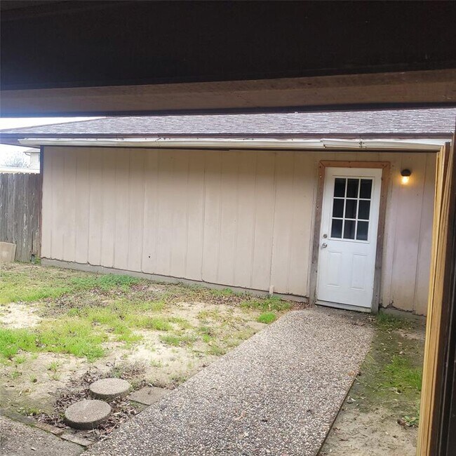 Foto del edificio - 3108 Oakmont Dr