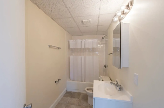 Images are representative samples of the advertised unit. Actual units shown during tours may differ - 1244 Boylston St