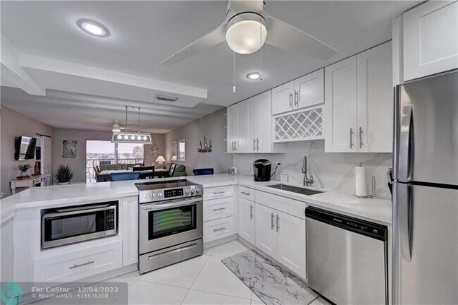 Foto del edificio - 4629 Poinciana St