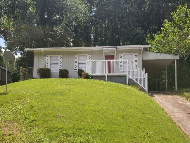 Foto del edificio - COMING SOON: Fantastic 3/1 Bungalow Near Langford Park - Housing Vouchers Accepted