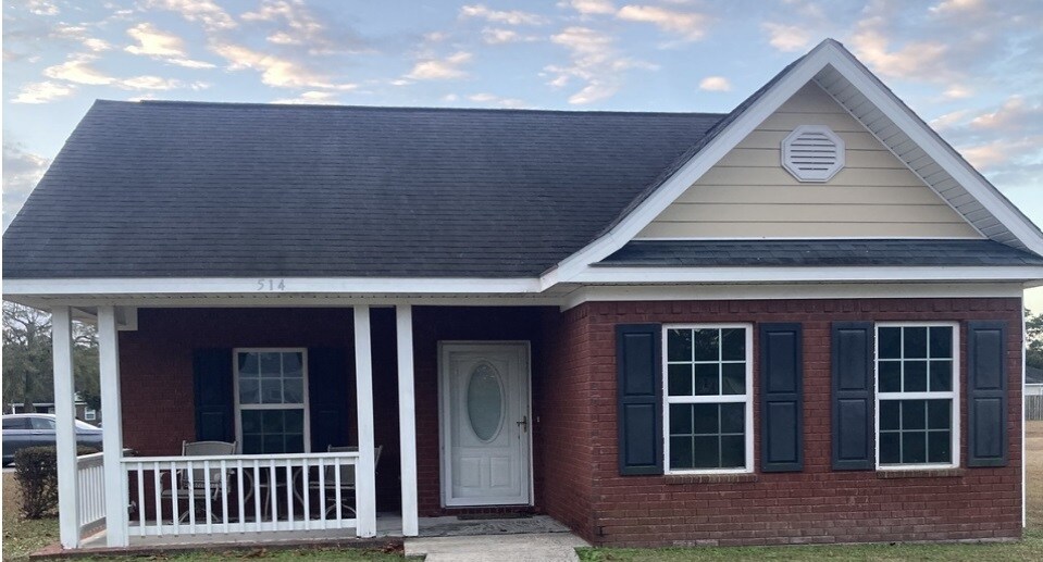Foto principal - 514 Azalea St