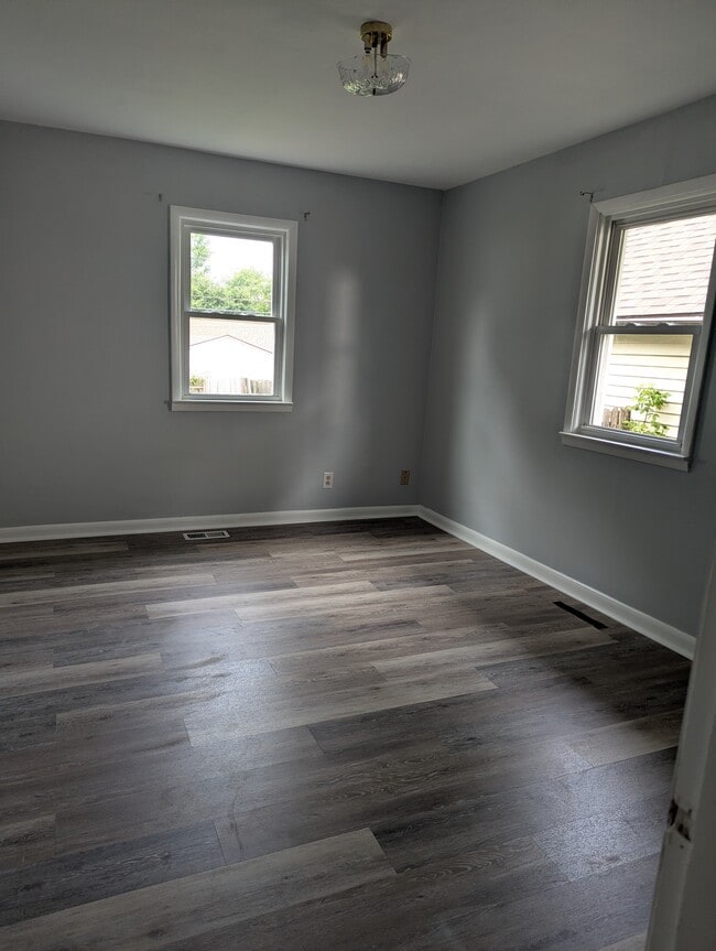 Building Photo - 2917 Haig Ave